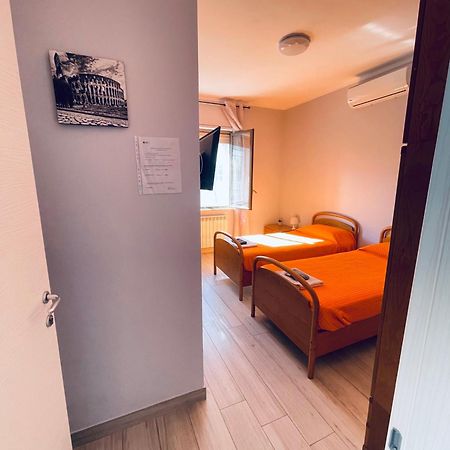 Affitta Camere Mattia Mottola Fiumicino Eksteriør billede